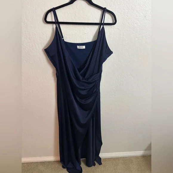 Showpo Navy maxi dress - Picture 2 of 5